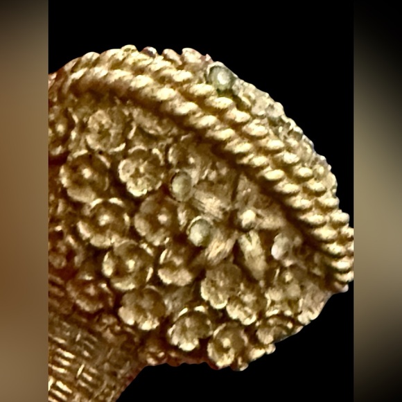 Vintage Sign Gold Tone Floral Basket Perfume Brooch Pin - Picture 10 of 10